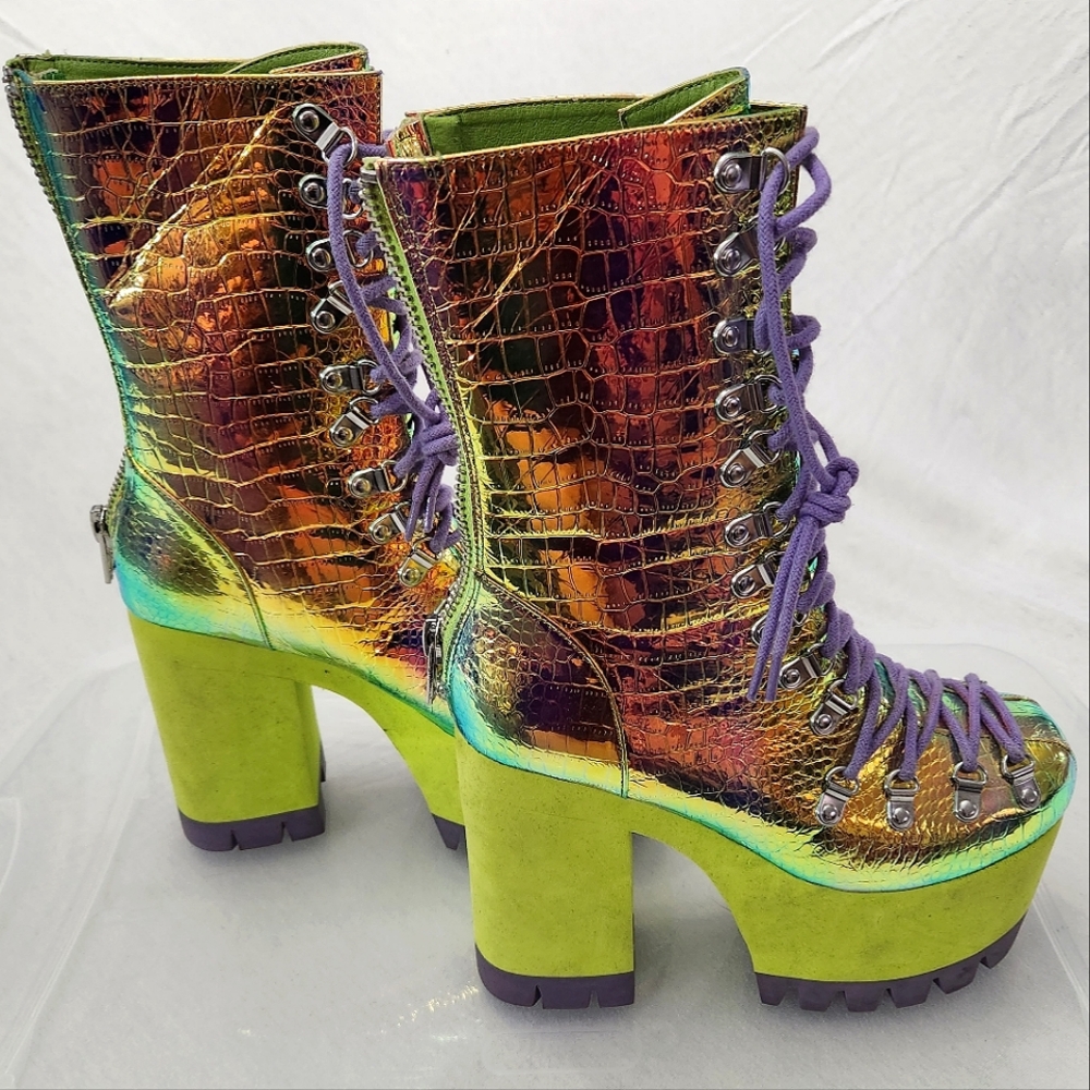 Holographic Platforms